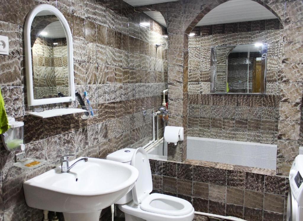טביליסי Machabelli 11A Hostel מראה חיצוני תמונה