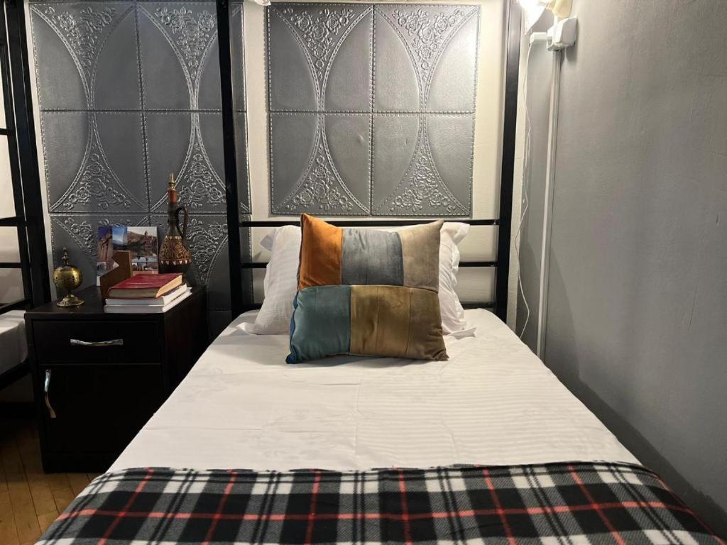 טביליסי Machabelli 11A Hostel מראה חיצוני תמונה